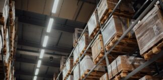 Paleta transportowa jako narzędzie cyfrowego monitoringu łańcucha dostaw – jak integracja z technologiami IoT zmienia logistykę? Paleta transportowa